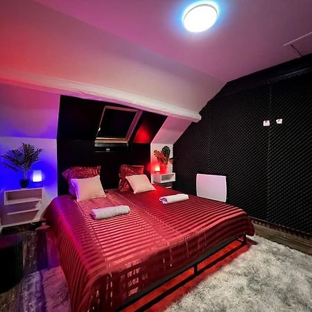Red Love-Room / Balneo & Plus ! Souppes-sur-Loing Экстерьер фото
